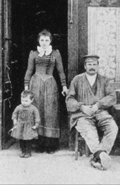 black and white image from Maison de Van Gogh